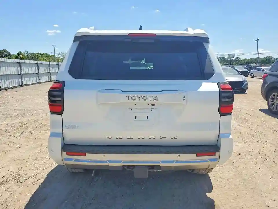 JTEVA5AR8S5002383 2025 TOYOTA 4RUNNER-5