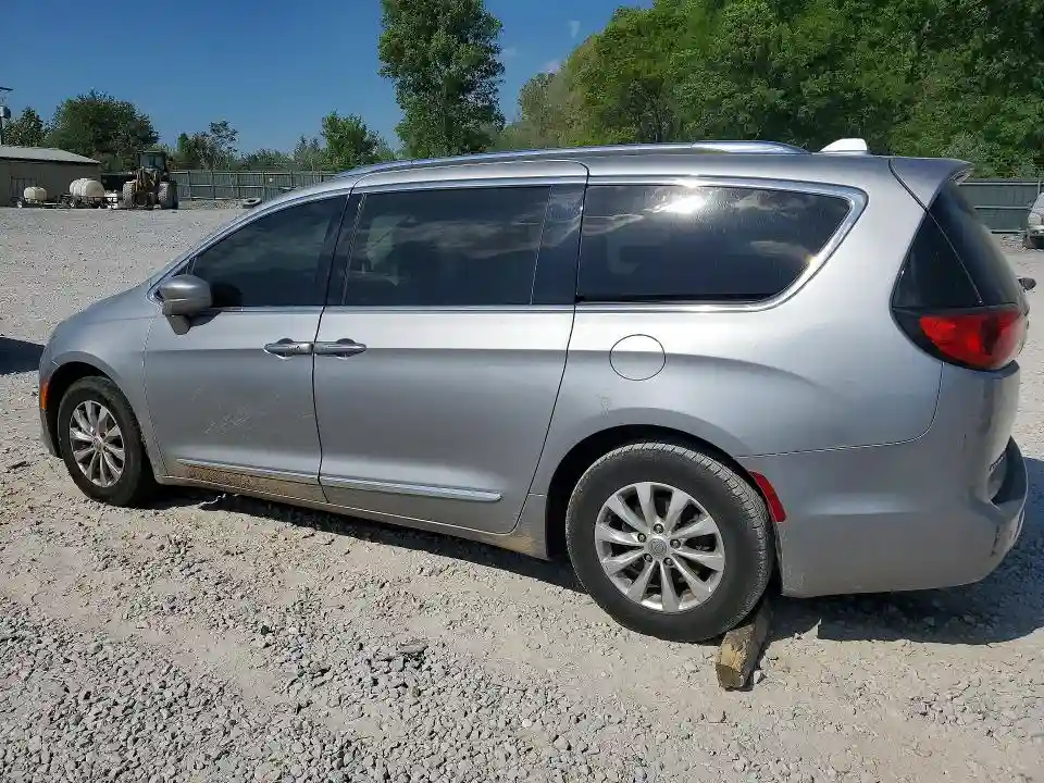 2C4RC1BG9JR269457 2018 CHRYSLER PACIFICA-1