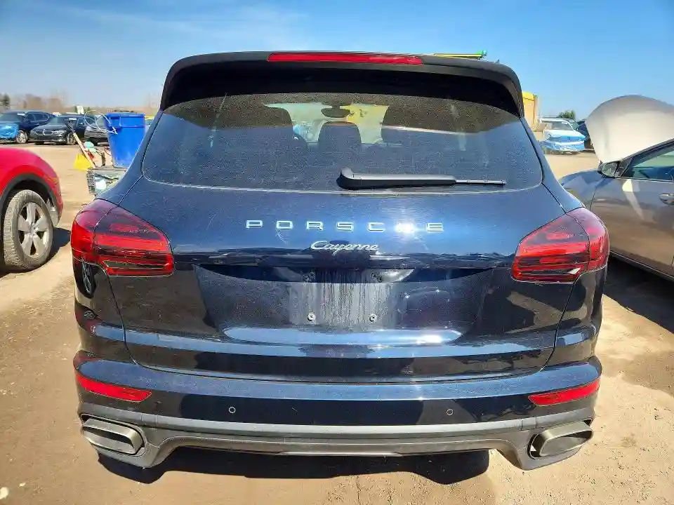 WP1AA2A29GKA14943 2016 PORSCHE CAYENNE AW-5