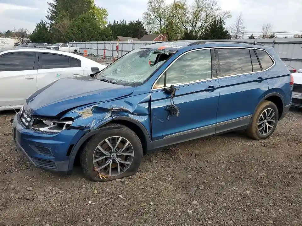 3VV2B7AX6JM209718 2018 VOLKSWAGEN TIGUAN-0
