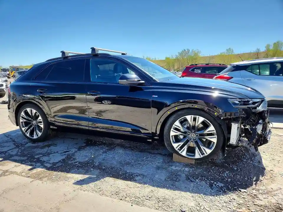 WA1EVBF11SD037535 2025 AUDI Q8-3