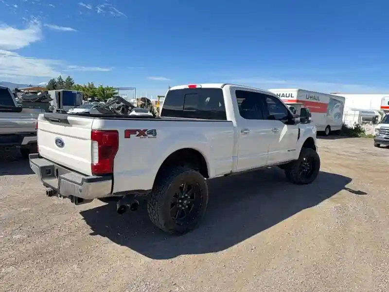 1FT7W2BT5HEE12459 2017 FORD F250-3