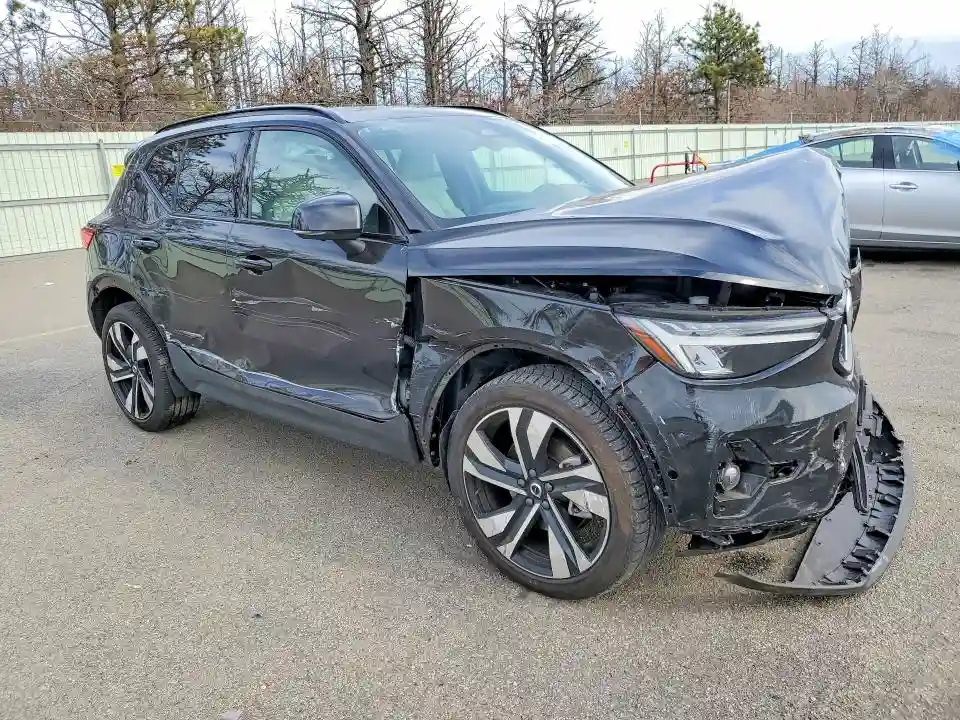 YV4L12UL5R2298179 2024 VOLVO XC40 PLUS-3