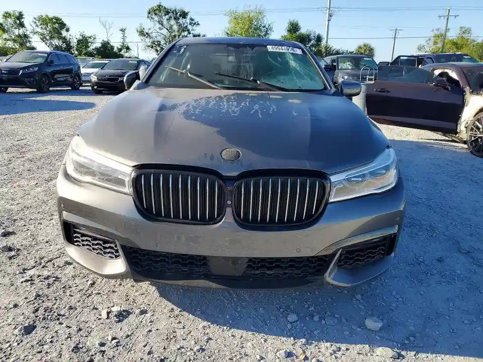 WBA7F2C53HG421565 2017 BMW 7 SERIES-4