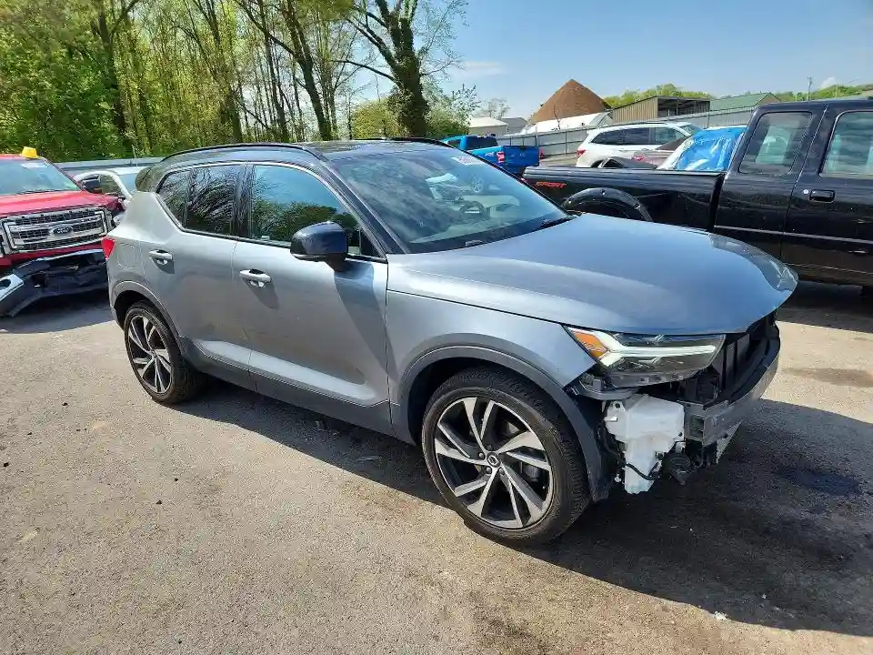 YV4162UM9K2117222 2019 VOLVO XC40-3