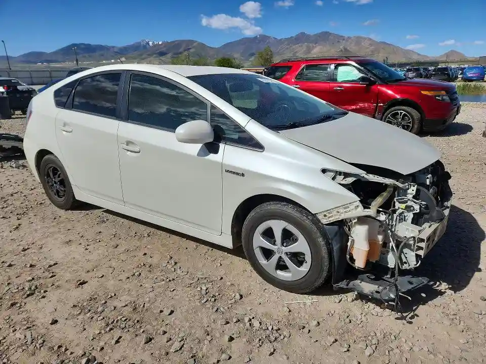 JTDKN3DU1F0443419 2015 TOYOTA PRIUS-3