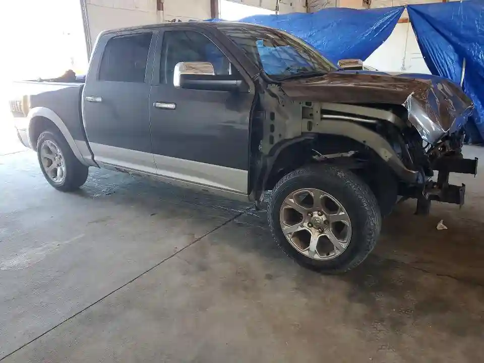 1C6RR7NTXHS660613 2017 RAM 1500-3