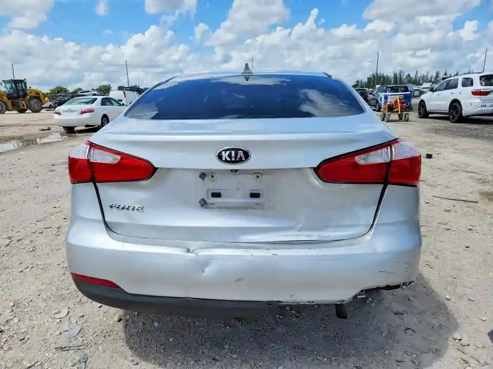 KNAFX4A64G5455735 2016 KIA FORTE-5