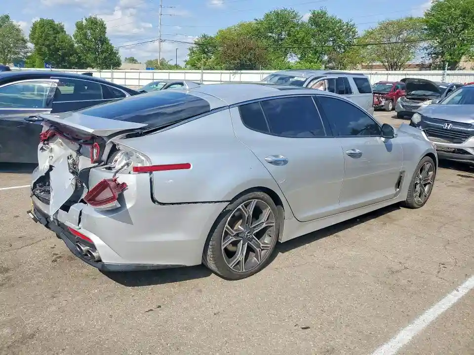 KNAE25LA7J6014751 2018 KIA STINGER-2