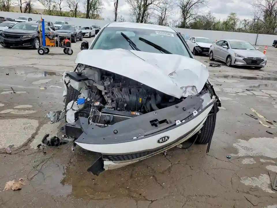 5XXGT4L38JG204872 2018 KIA OPTIMA-4