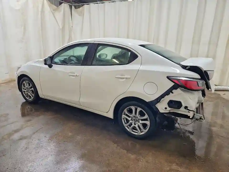 3MYDLBYVXJY311299 2018 TOYOTA YARIS-1