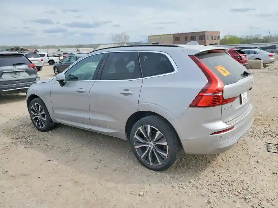 YV4L12RK4N1064888 2022 VOLVO XC60-1