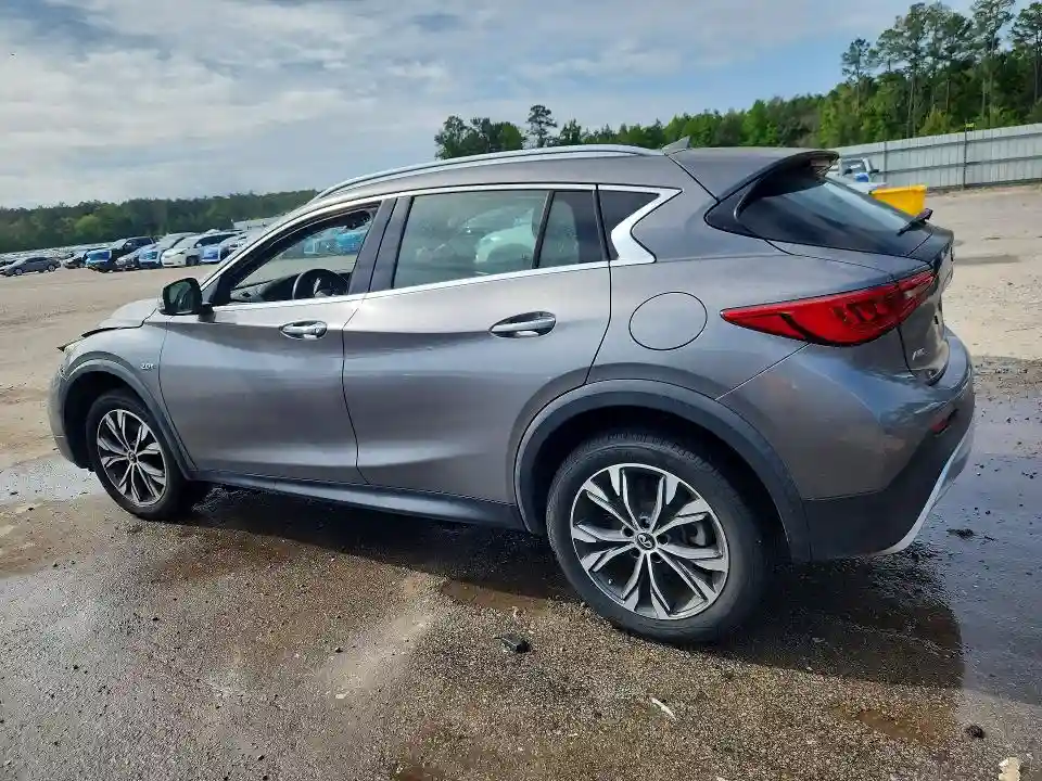 SJKCH5CR4KA006777 2019 INFINITI QX30-1