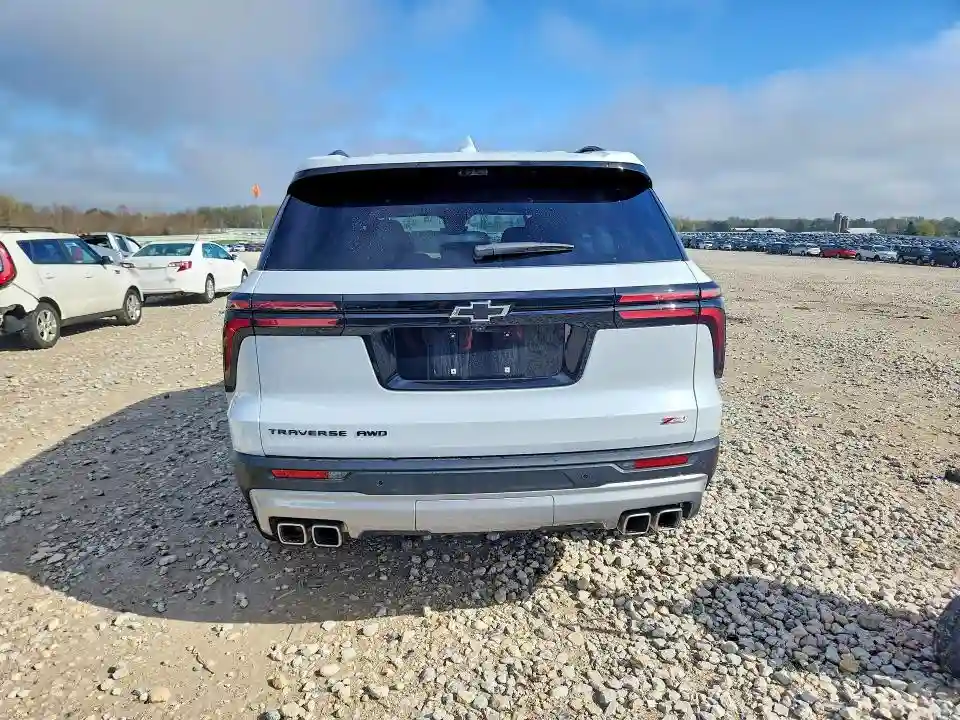 1GNEVJKS3TJ187266 2026 CHEVROLET TRAVERSE-5