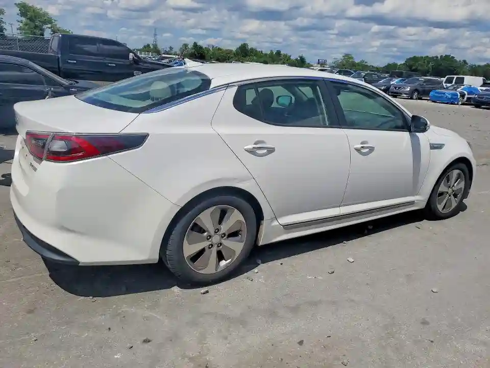 KNAGN4AD9F5090525 2015 KIA OPTIMA-2