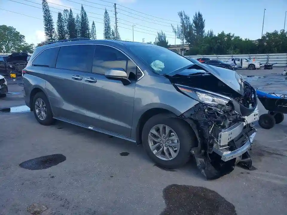 5TDYRKEC1TS296297 2026 TOYOTA SIENNA-3