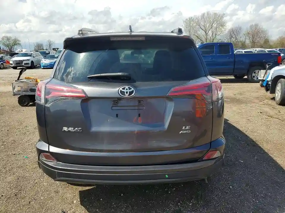 JTMBFREV8JJ730976 2018 TOYOTA RAV4-5