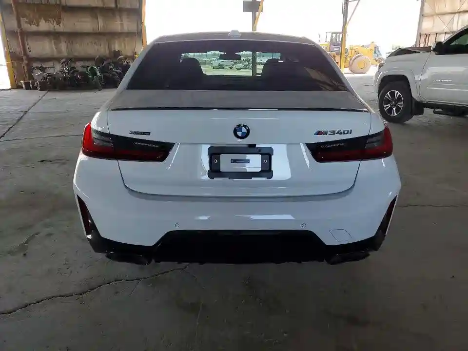 3MW69FT08S8F83647 2025 BMW M3-5