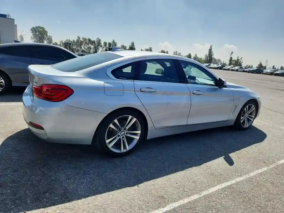 WBA4J1C58KBM13591 2019 BMW 4 SERIES-2