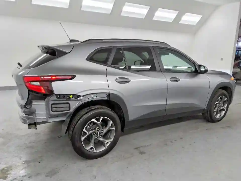 KL77LHEPXSC170097 2025 CHEVROLET TRAX-2