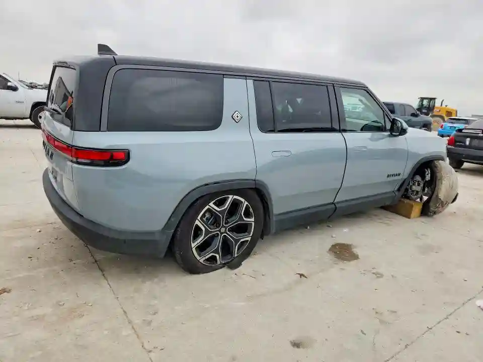 7PDSGFBA6TN082331 2026 RIVIAN RIS-2