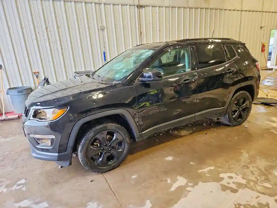 3C4NJDBB7JT453903 2018 JEEP COMPASS-0