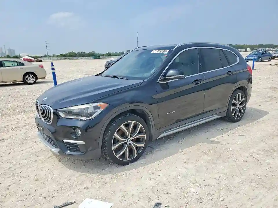 WBXHT3C35H5F75779 2017 BMW X1-0