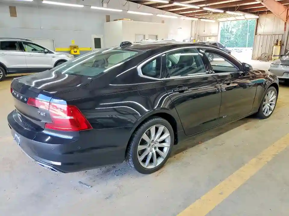 YV1A22MK2H1004508 2017 VOLVO S90 T6 MOM-2