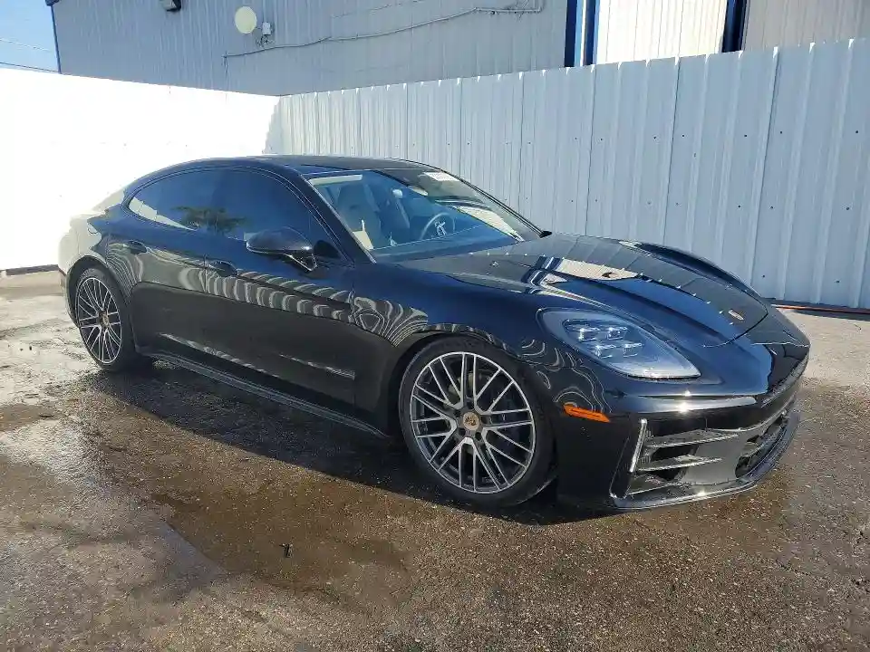 WP0AA2YA3SL010856 2025 PORSCHE PANAMERA-3