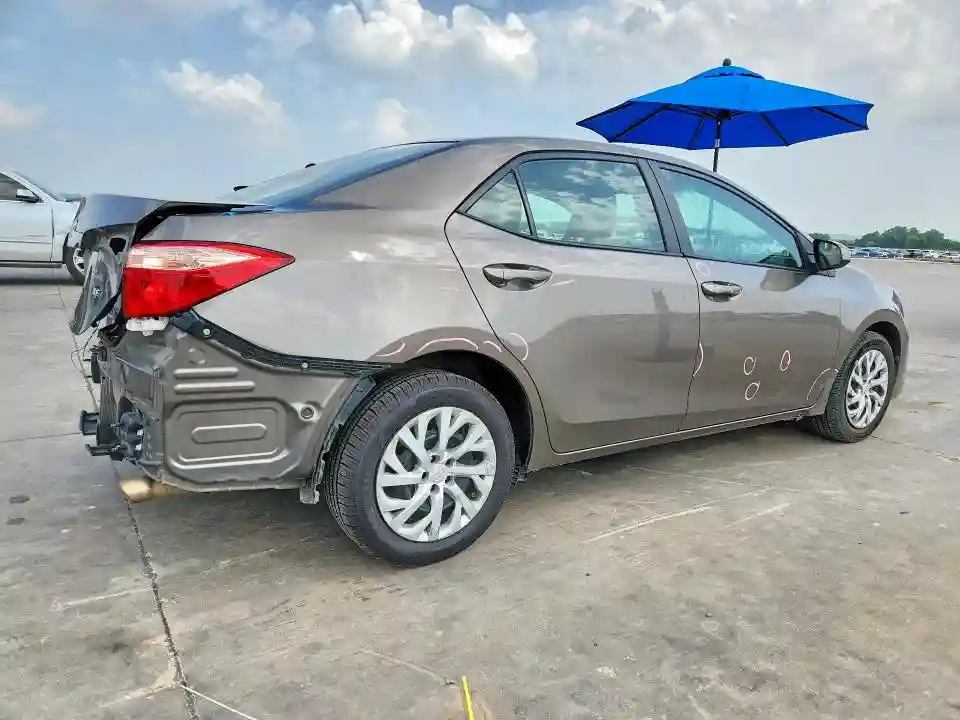 2T1BURHE9HC829958 2017 TOYOTA COROLLA-2