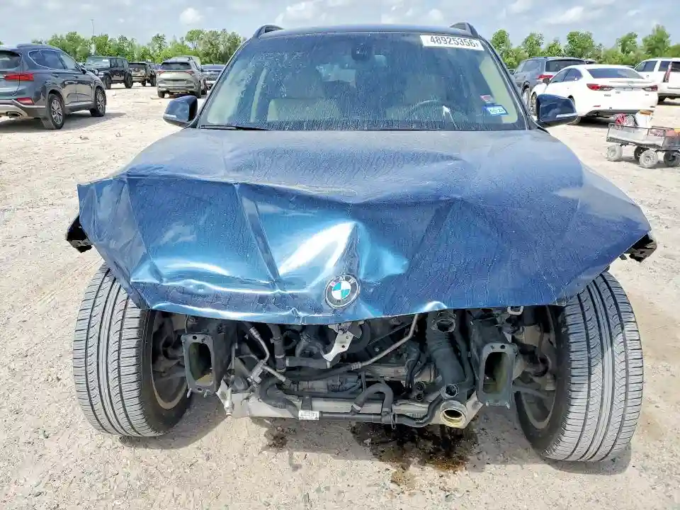 WBAVM1C51FV318435 2015 BMW X1-4