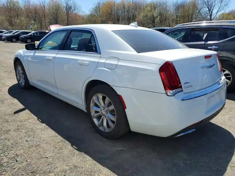 2C3CCARG9HH637409 2017 CHRYSLER 300-1