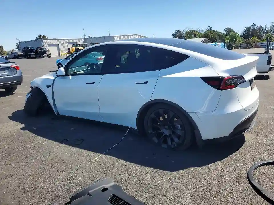 7SAYGAEE4PF903114 2023 TESLA MODEL Y-1