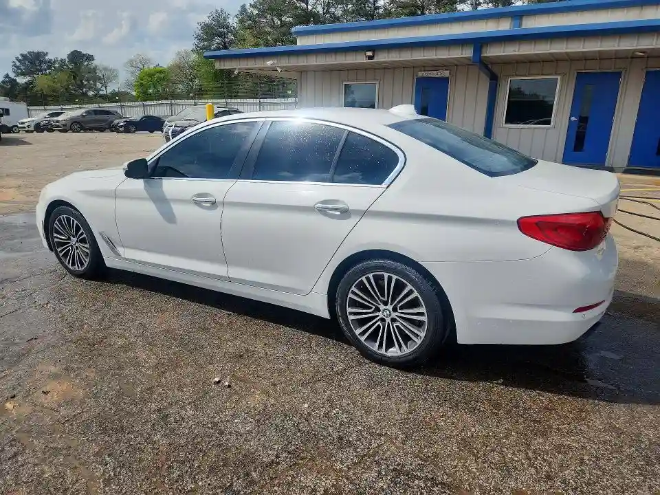 WBAJE5C39HG917057 2017 BMW 5 SERIES-1