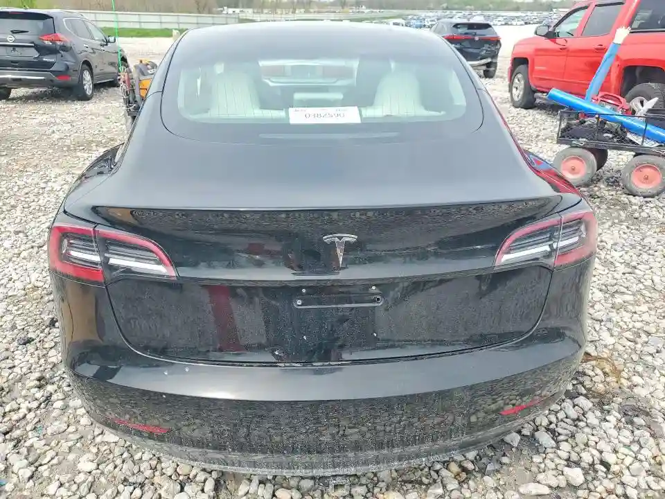 5YJ3E1EA3KF301663 2019 TESLA MODEL 3-5