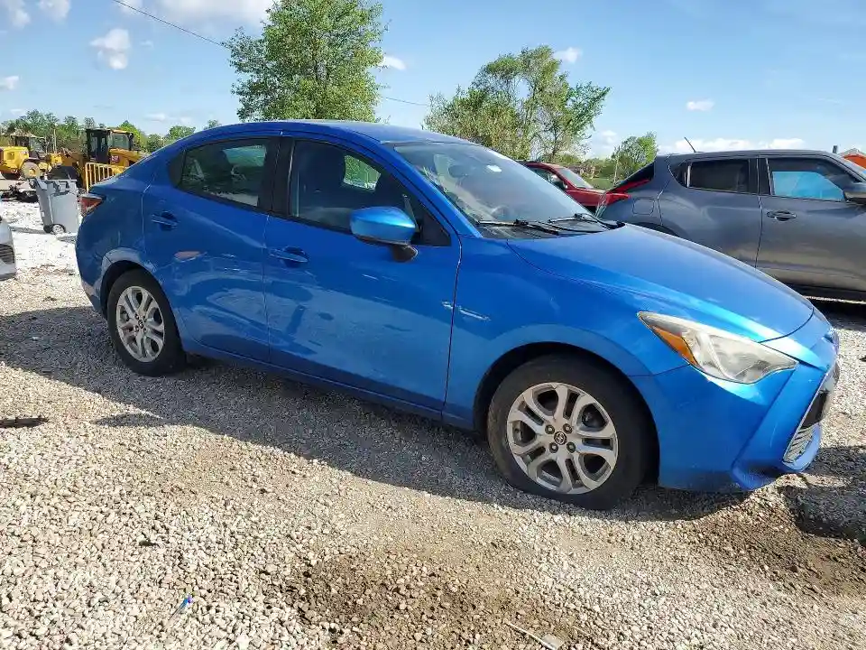 3MYDLBYV1HY178278 2017 TOYOTA YARIS-3