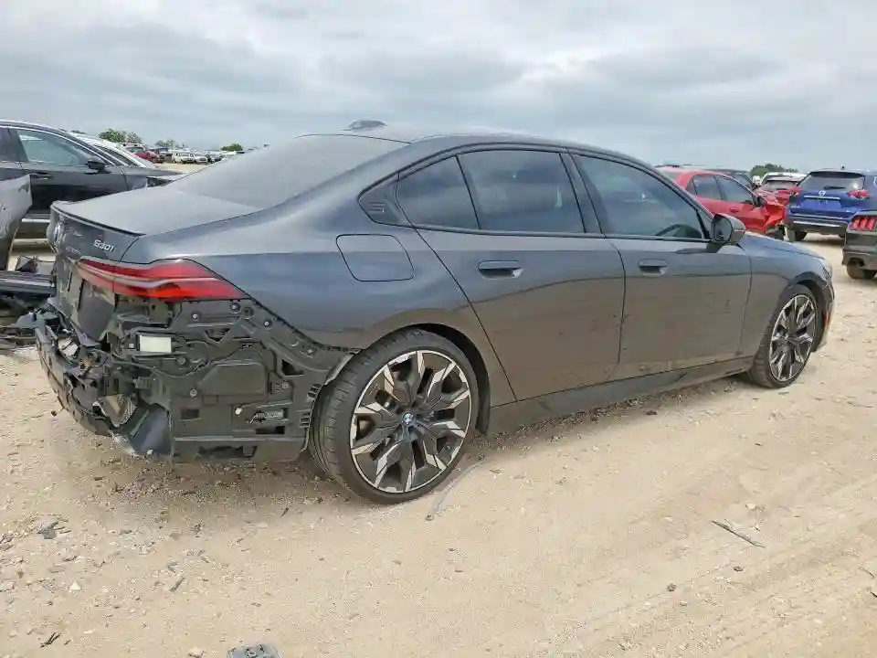 WBA43FJ00SCU14680 2025 BMW 5 SERIES-2