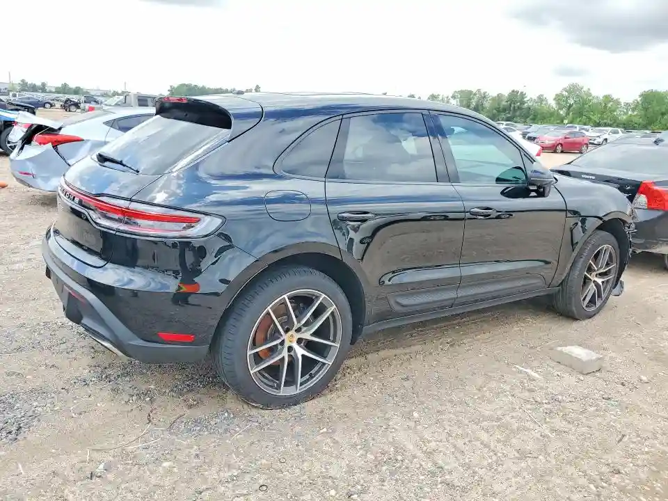 WP1AA2A50SLB06438 2025 PORSCHE MACAN-2
