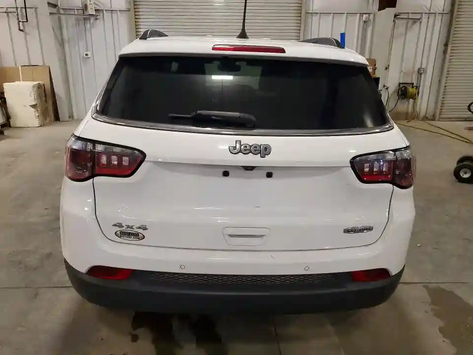 3C4NJDBB2NT118800 2022 JEEP COMPASS-5