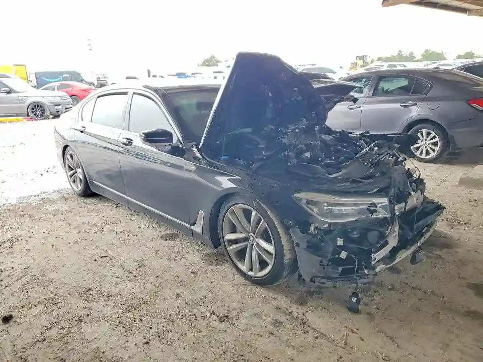 WBA7F0C52KGM24680 2019 BMW 7 SERIES-3