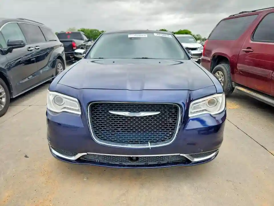 2C3CCAEG8HH579766 2017 CHRYSLER 300-4