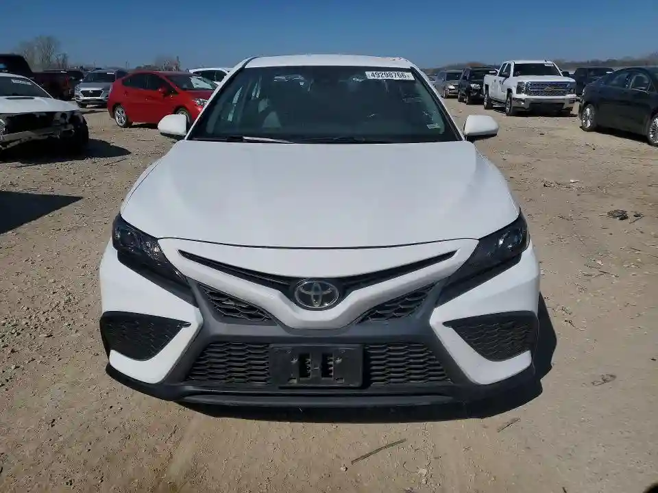 4T1G11AK8MU541762 2021 TOYOTA CAMRY-4