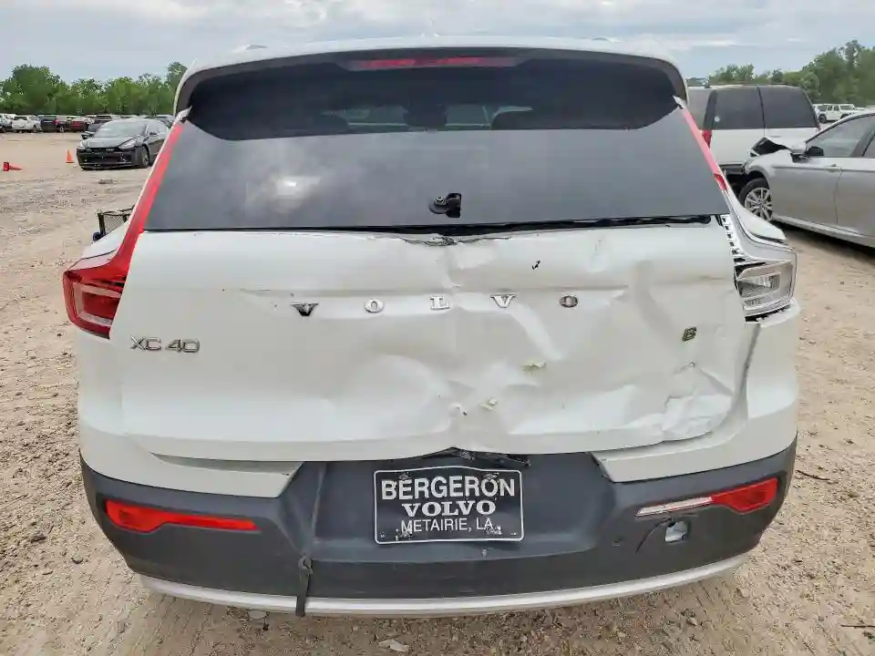 YV4L12UK8R2330629 2024 VOLVO XC40 CORE-5