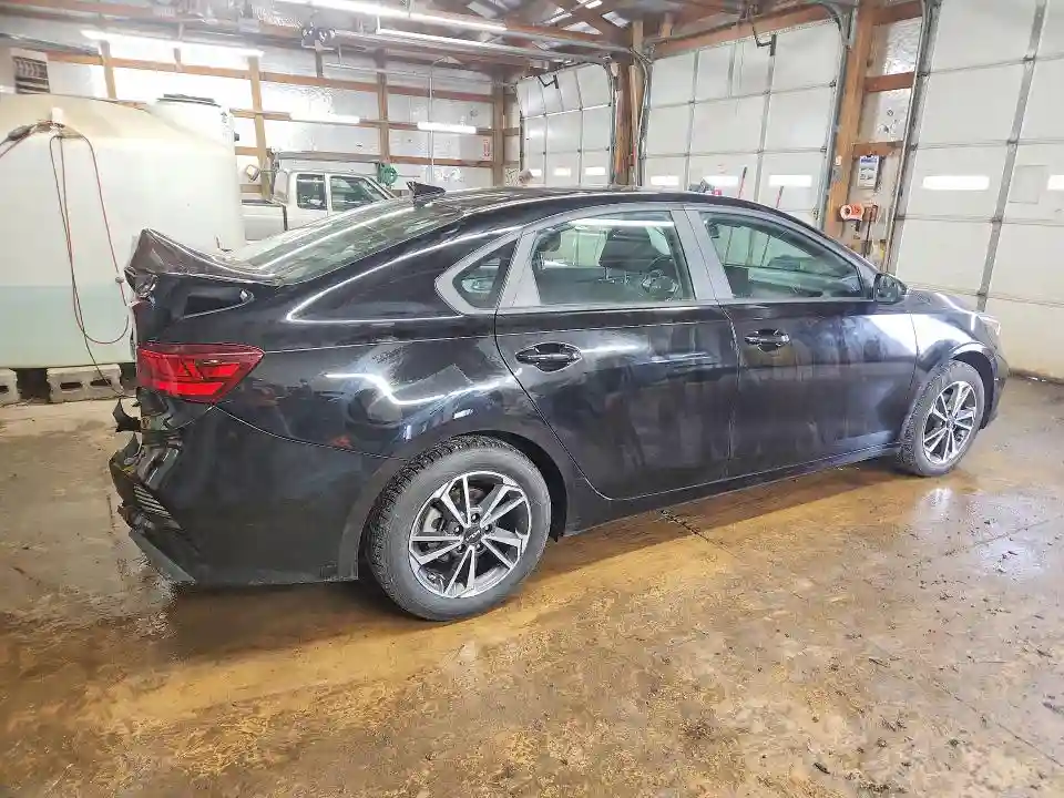 3KPF24AD7NE503715 2022 KIA FORTE-2