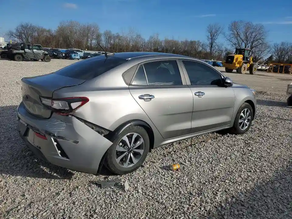 3KPA24AD2PE587469 2023 KIA RIO-2