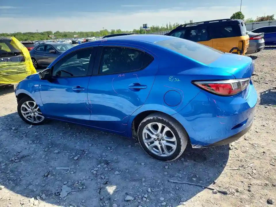 3MYDLBYV4JY331113 2018 TOYOTA YARIS-1