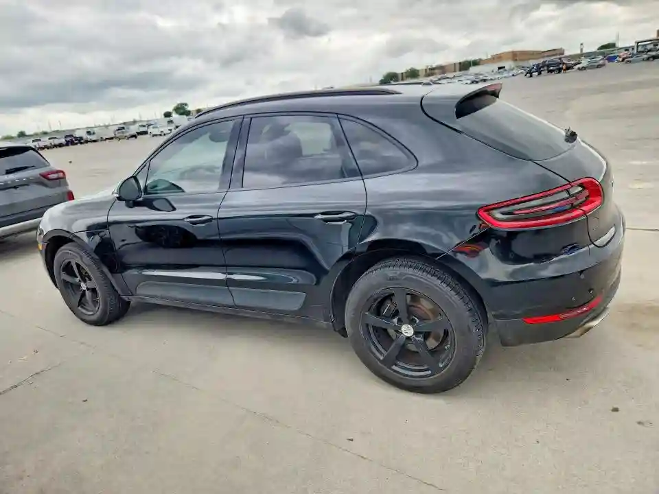 WP1AA2A51HLB05601 2017 PORSCHE MACAN-1
