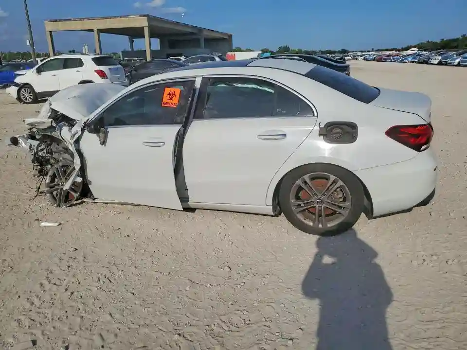 W1K3G4EB2LW045815 2020 MERCEDES-BENZ A-CLASS-1