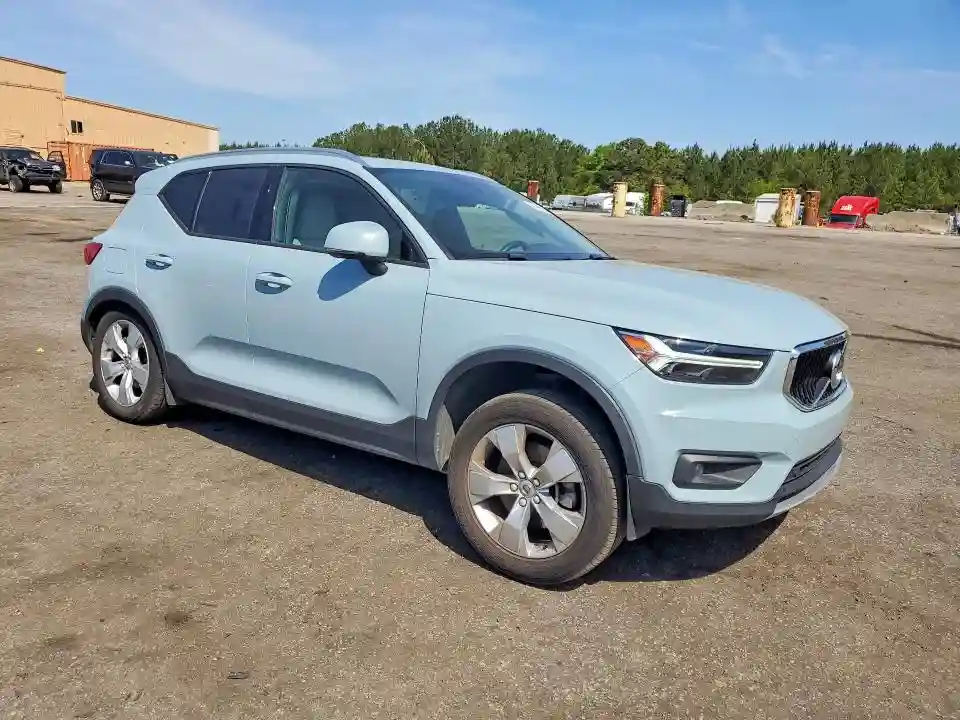 YV4162XZ1K2006896 2019 VOLVO XC40-3