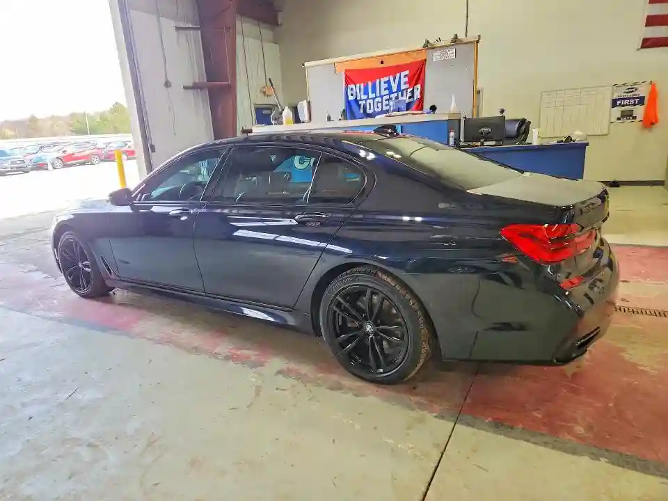 WBA7F2C58HG422064 2017 BMW 7 SERIES-1